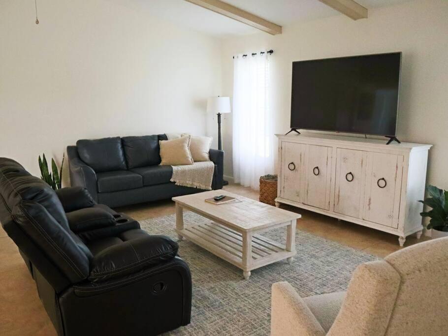 Cozy Retreat, Heated Pool, Water Canal, Bikes,3 Bedroom Кейп-Корал Экстерьер фото